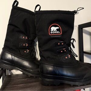 SOREL - Women’s Blizzard XT Insulated Waterproof Winter Boot like NEW size 9
